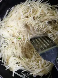 Make Spicy potatoes step 4