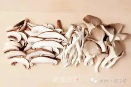 Make Garlic mushroom olive pasta step 2