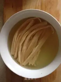 Make Cleaning of garlic bacon step 0