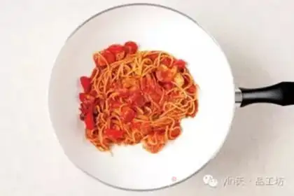 Make Spicy shrimp tomato pasta step 6