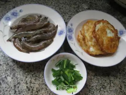 Make Shrimp fried eggs step 0