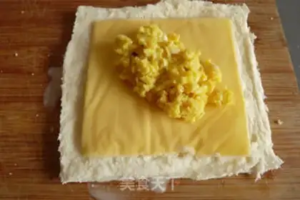 Make Egg cheese toast step 3