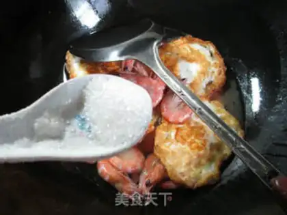Make Shrimp fried eggs step 7