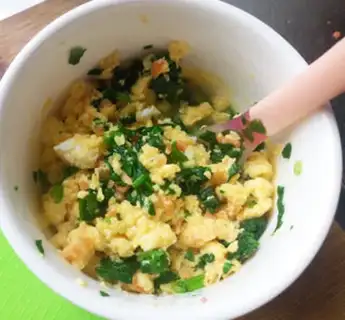 Make Shrimp spinach eggs step 14