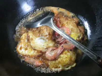 Make Shrimp fried eggs step 8