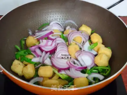Make Onion pepper tofu step 5