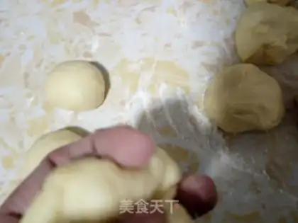 Make Squeeze the sandwich step 1