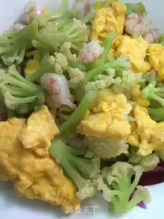 Make Shrimp eggs and broccoli step 8
