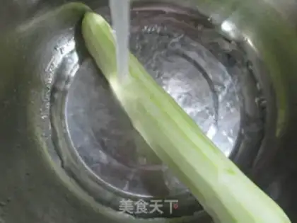 Make Shrimp skins are a thousand smelts step 1