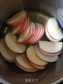 Make Rose apple rolls step 3