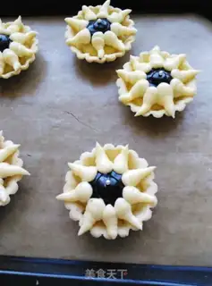 Make Chocolate Lemon Tower step 15