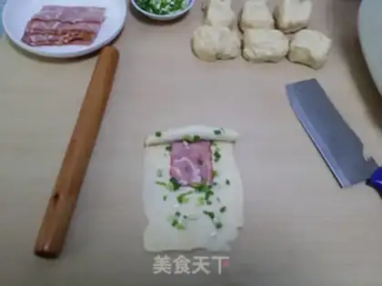 Make Onion bacon rolls step 5