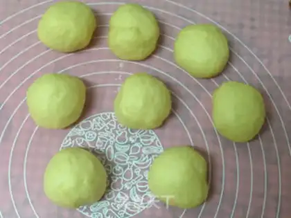 Make caterpillar bread step 6
