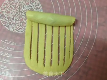 Make caterpillar bread step 9