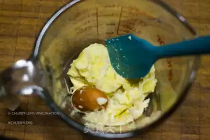 Make Thai durian mousse cake step 1