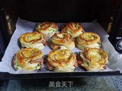 Make Onion bacon rolls step 12