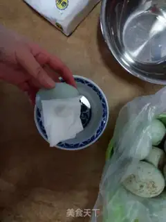 Make A duck egg step 1