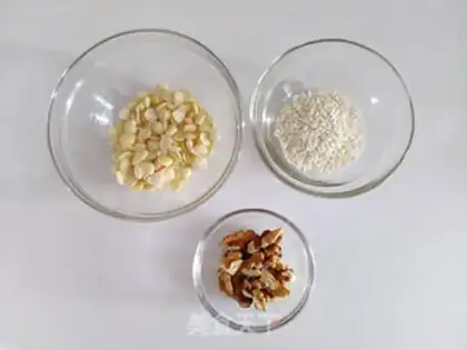 Make Almond walnuts step 0