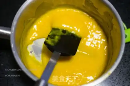 Make Thai durian mousse cake step 12