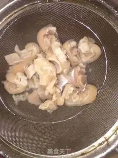 Make Pepper pig hoof step 1