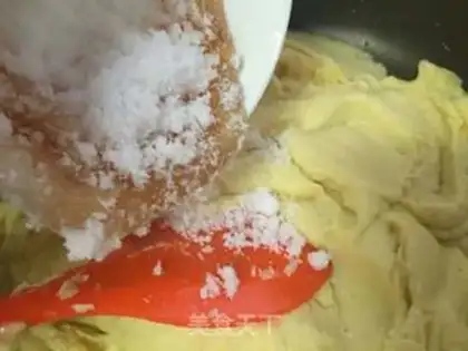 Make Green bean cake step 5