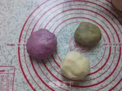 Make Three-colour medium-sized soaks step 6