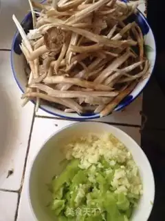 Make Wrinkled peppers for tea and mushrooms step 0