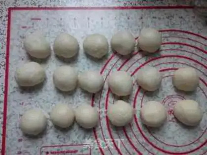 Make Three-colour medium-sized soaks step 8
