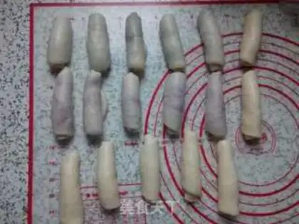 Make Three-colour medium-sized soaks step 9