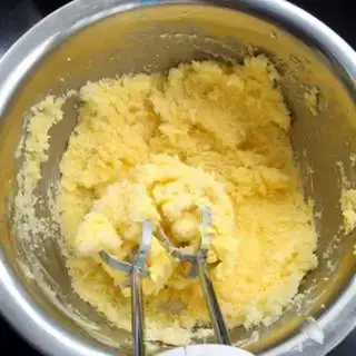 Make Old butter cake step 3