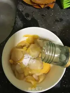 Make Garlic fan sap step 1