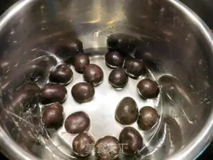 Make Scorched potatoes step 1