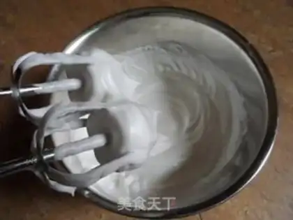 Make Cranberry cupcakes step 7