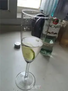 Make Blue cocktails from the sea step 5