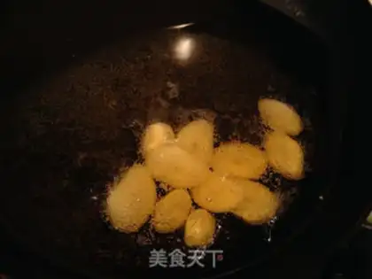 Make Garlic Italy Noodles step 1