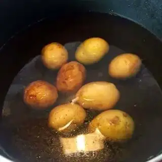 Make Chicken leg roasted potatoes step 1
