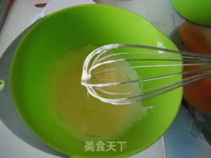 Make Little yolk cookies step 1