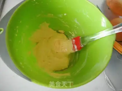 Make Little yolk cookies step 3