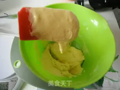 Make Little yolk cookies step 4