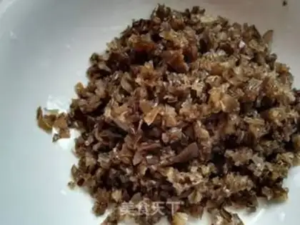 Make Blackwood fried eggs step 1