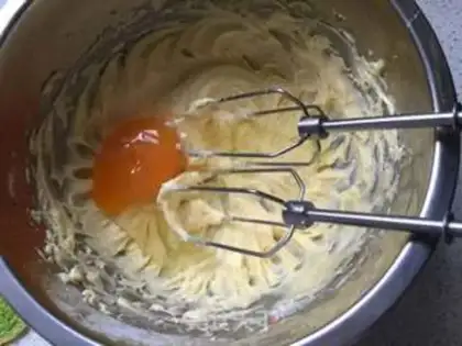 Make Chestnut red bean pound cake step 2