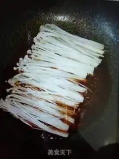 Make Spicy golden needle mushrooms step 2