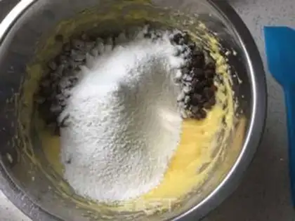 Make Chestnut red bean pound cake step 4