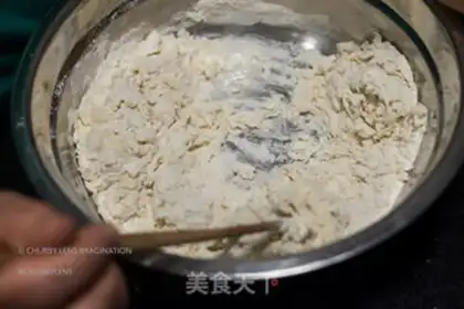 Make Chocolate two-coloured macaroni step 1