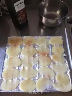 Make Fresh potato chips step 1