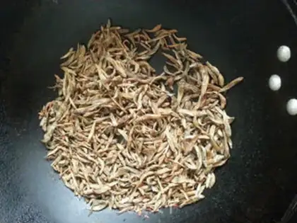 Make Fresh, fragranced, dry fish step 0
