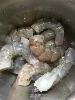 Make Shrimp fried eggs step 1
