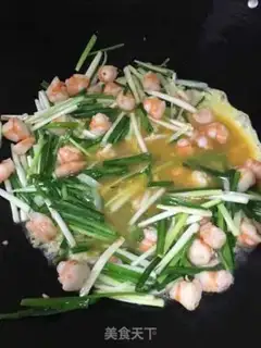 Make Shrimp fried eggs step 4