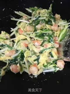 Make Shrimp fried eggs step 5