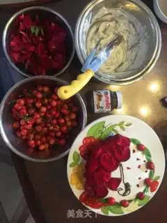 Make Romantic red dress cake step 0